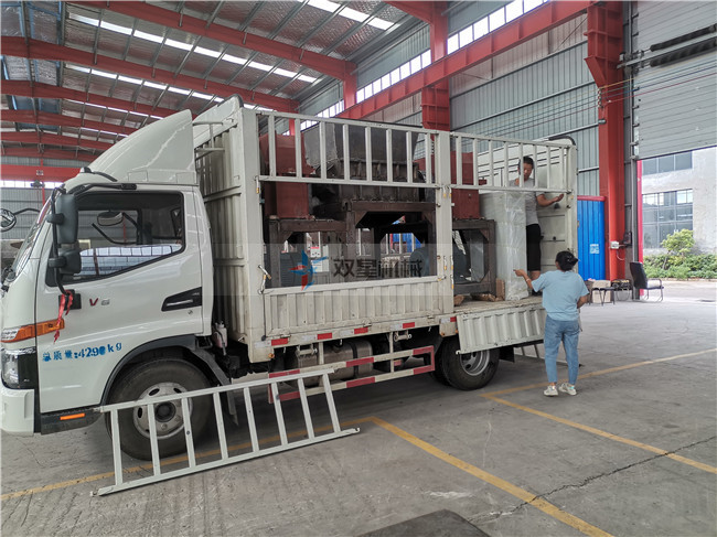 1000型<a href='http://www.rongxin366.cn/ssxl/10.html' target='_blank'><span>金屬撕碎機</span></a>發(fā)貨發(fā)往河北
